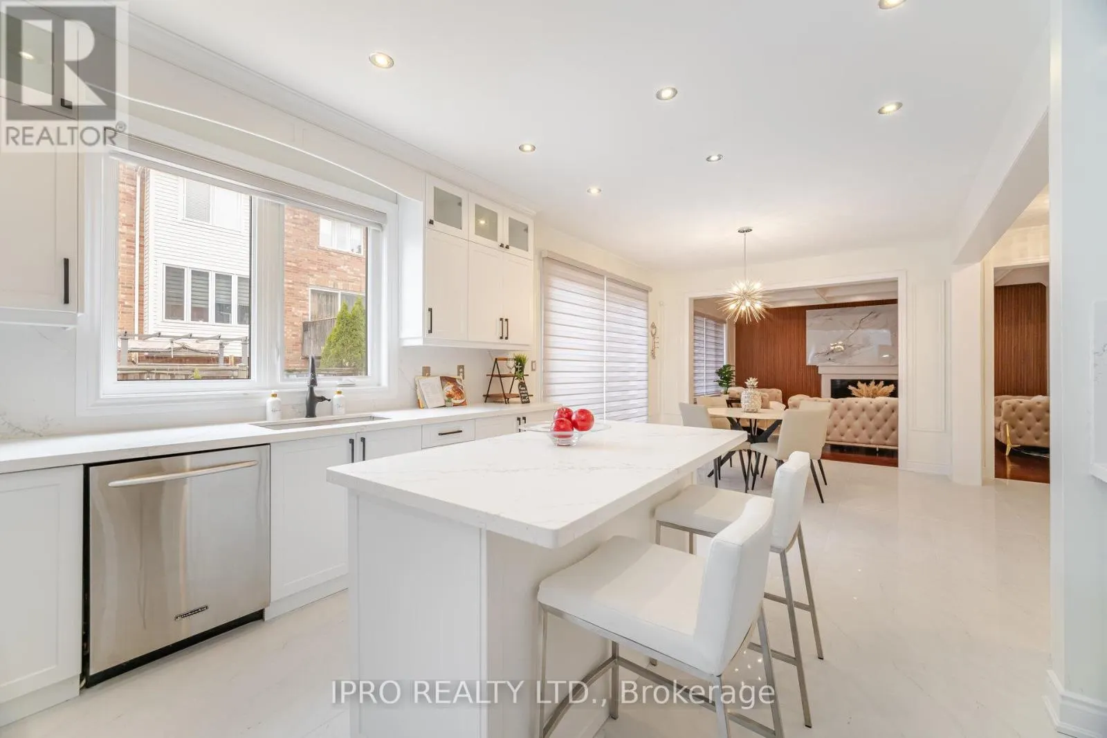 2185 HIGHCLIFFE WAY