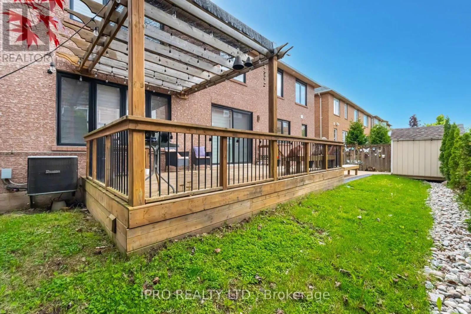 2185 HIGHCLIFFE WAY