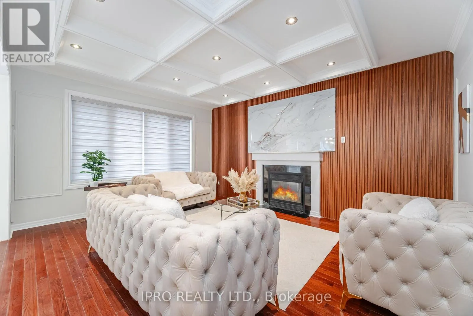 2185 HIGHCLIFFE WAY