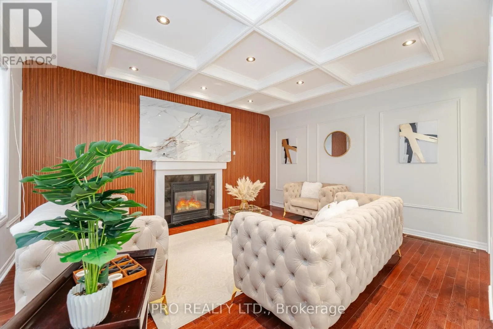 2185 HIGHCLIFFE WAY