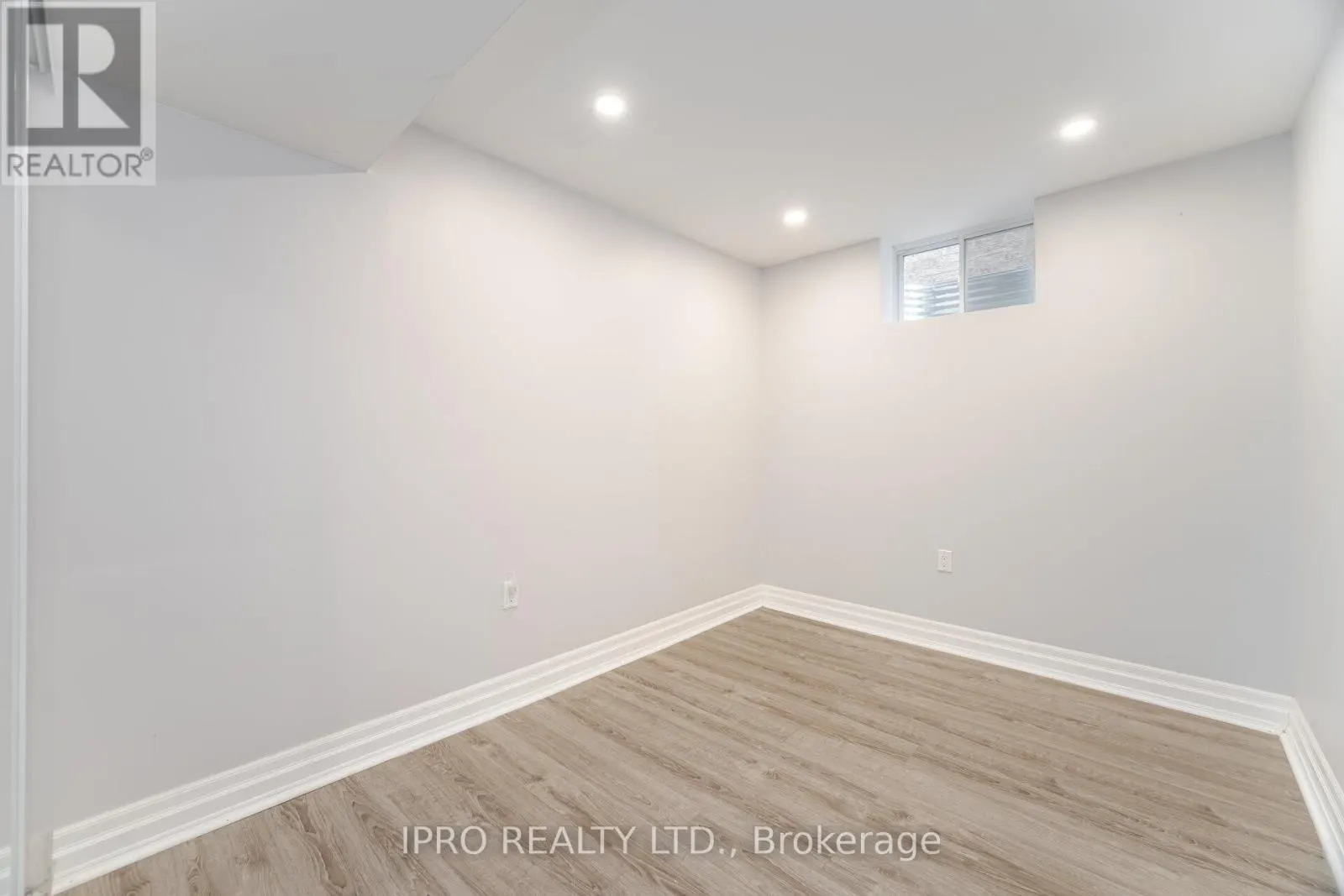 2185 HIGHCLIFFE WAY