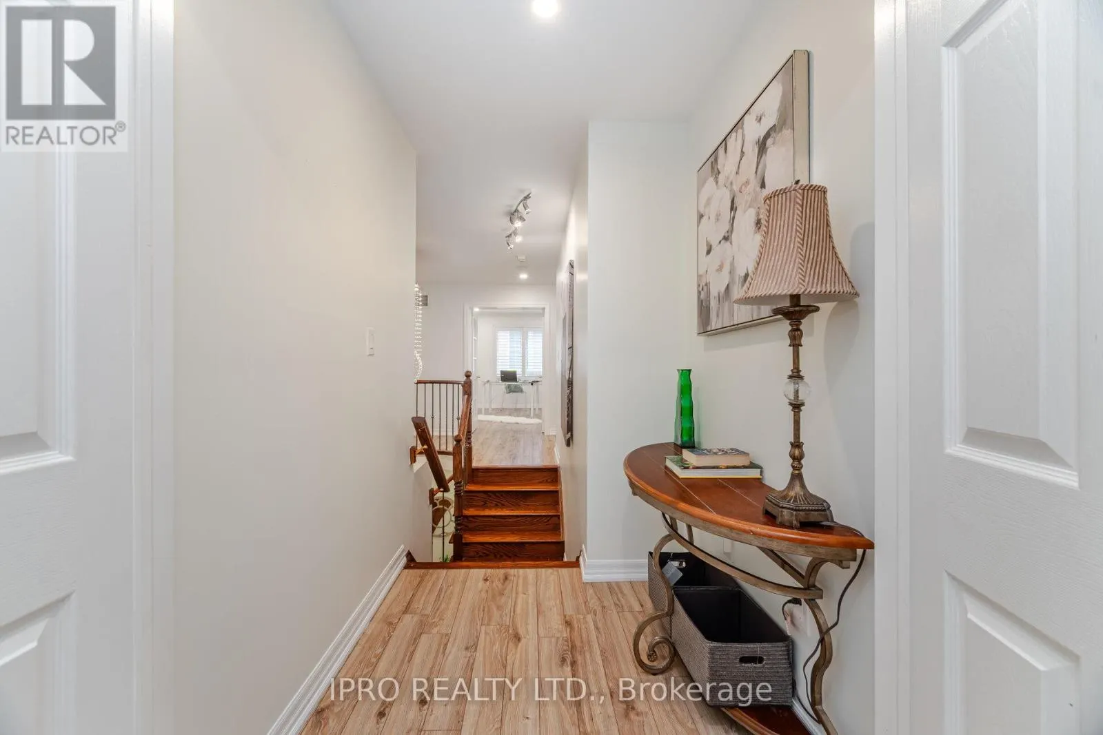 2185 HIGHCLIFFE WAY