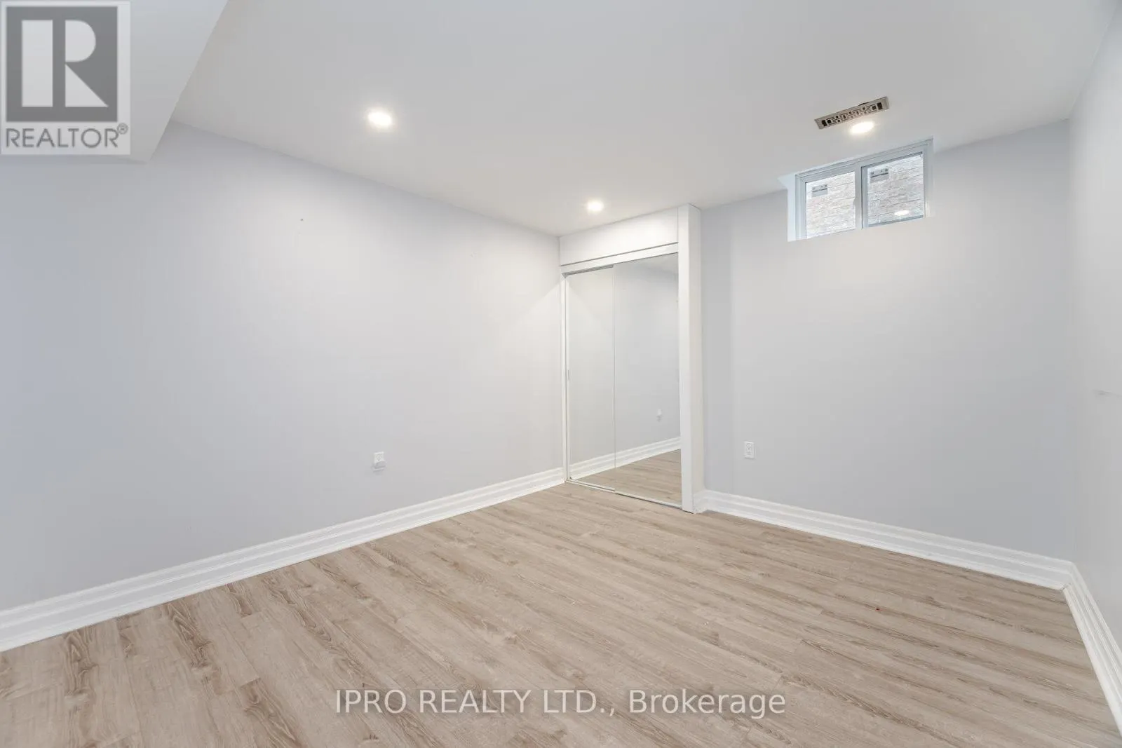 2185 HIGHCLIFFE WAY