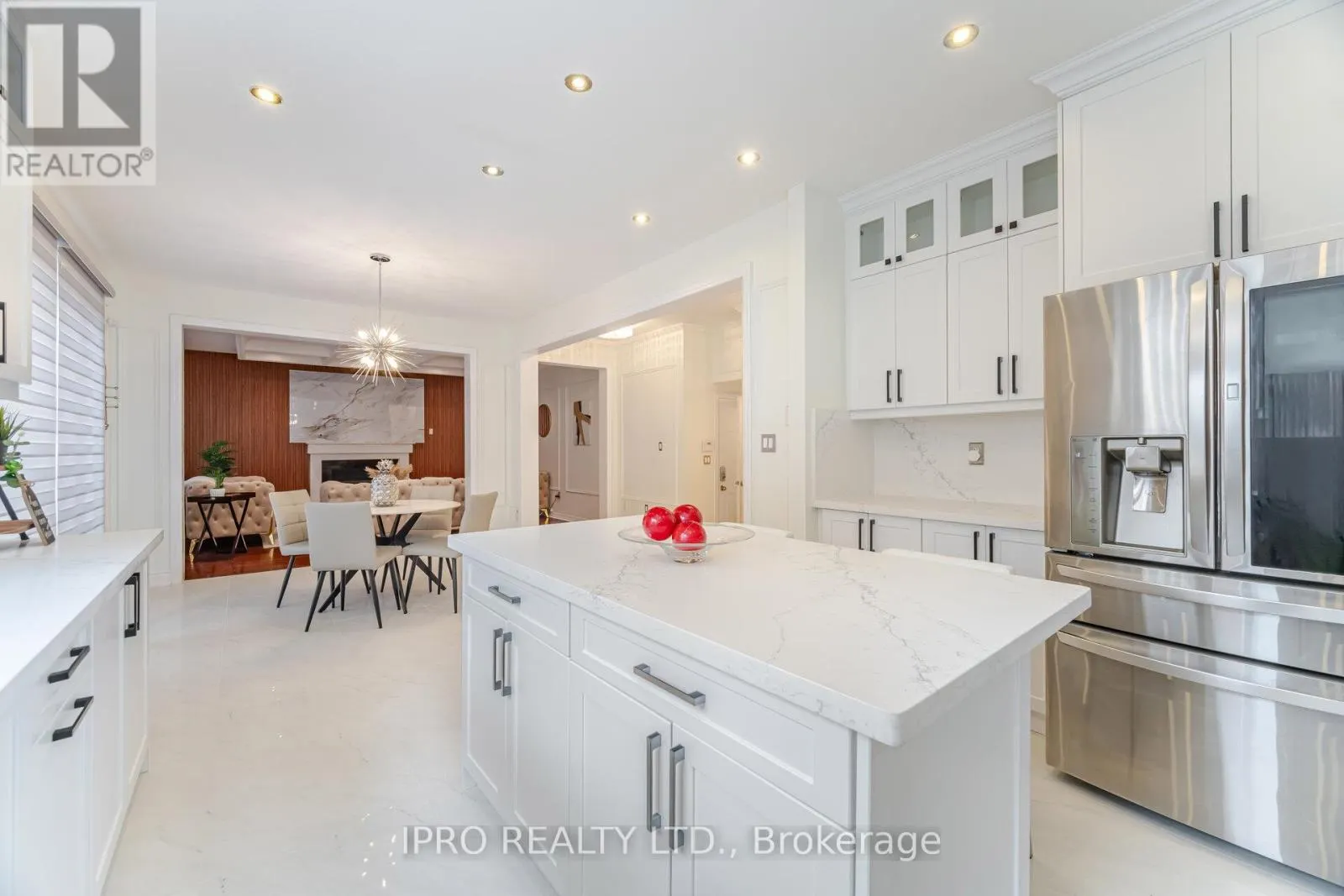 2185 HIGHCLIFFE WAY