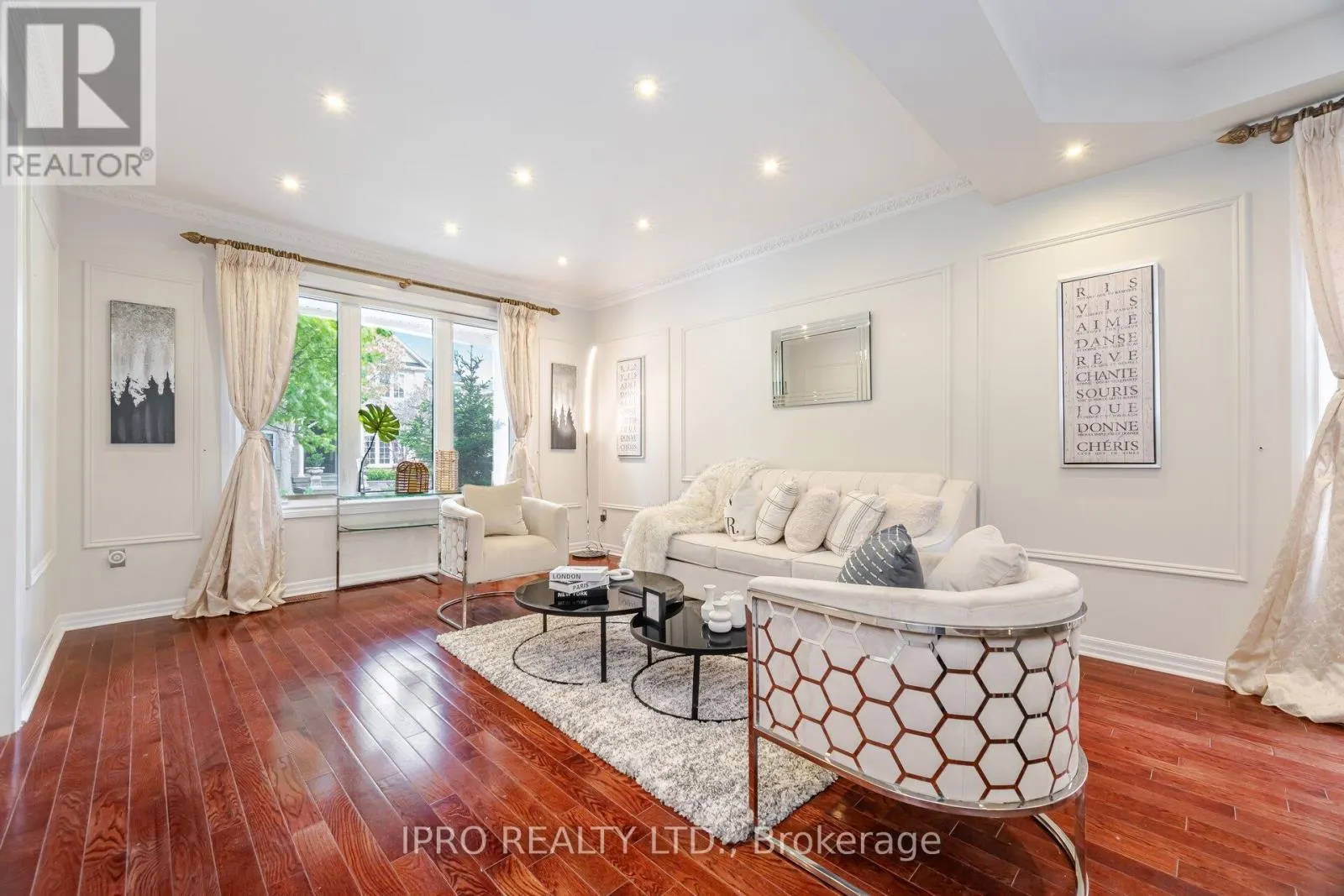 2185 HIGHCLIFFE WAY