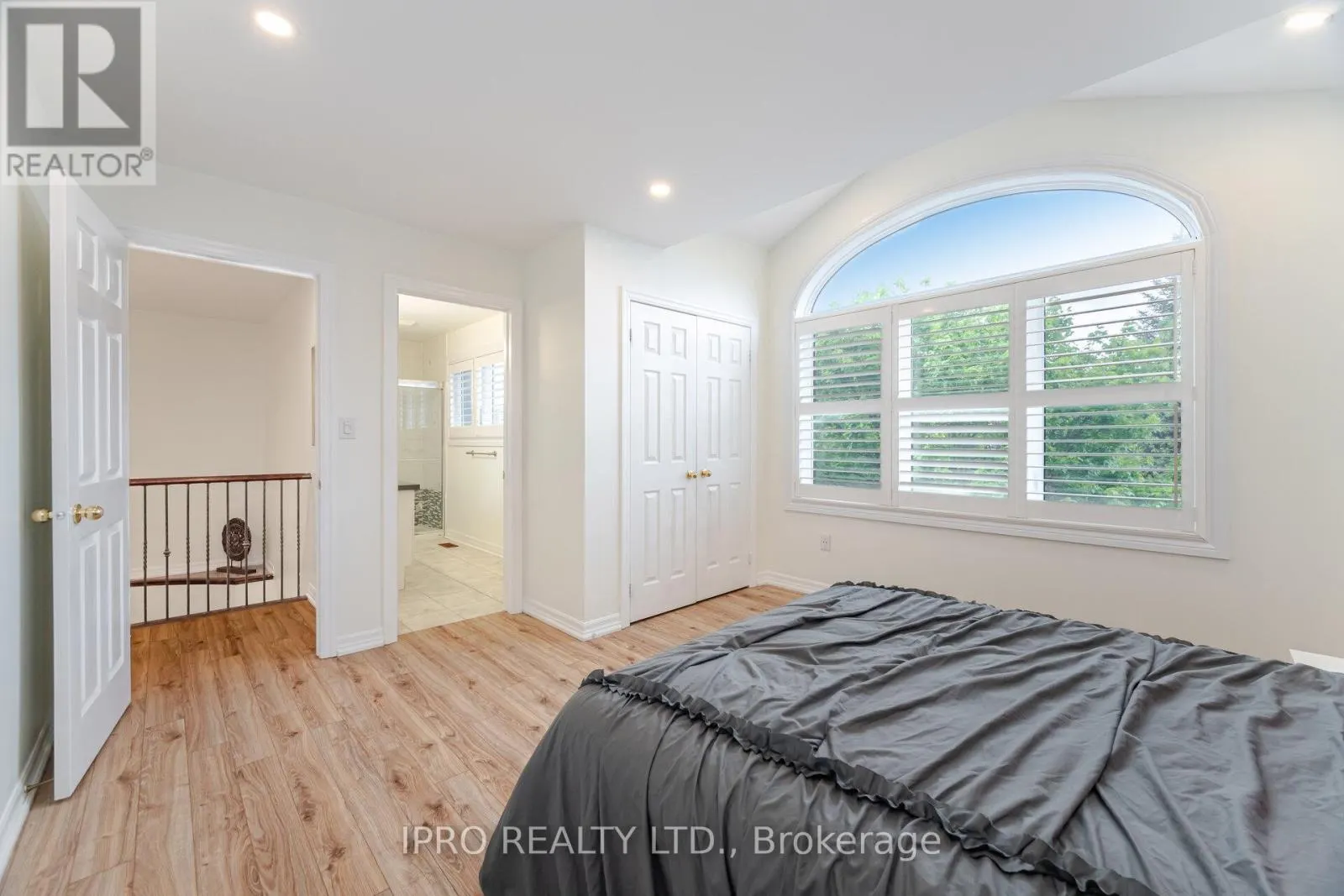 2185 HIGHCLIFFE WAY