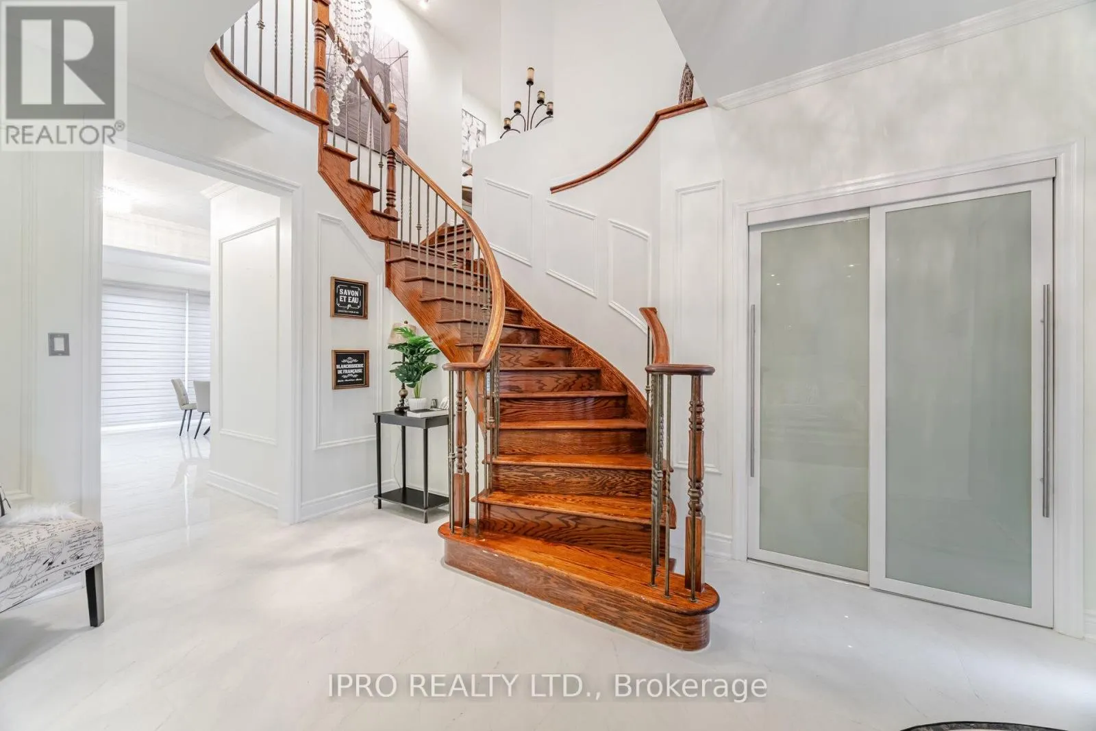 2185 HIGHCLIFFE WAY