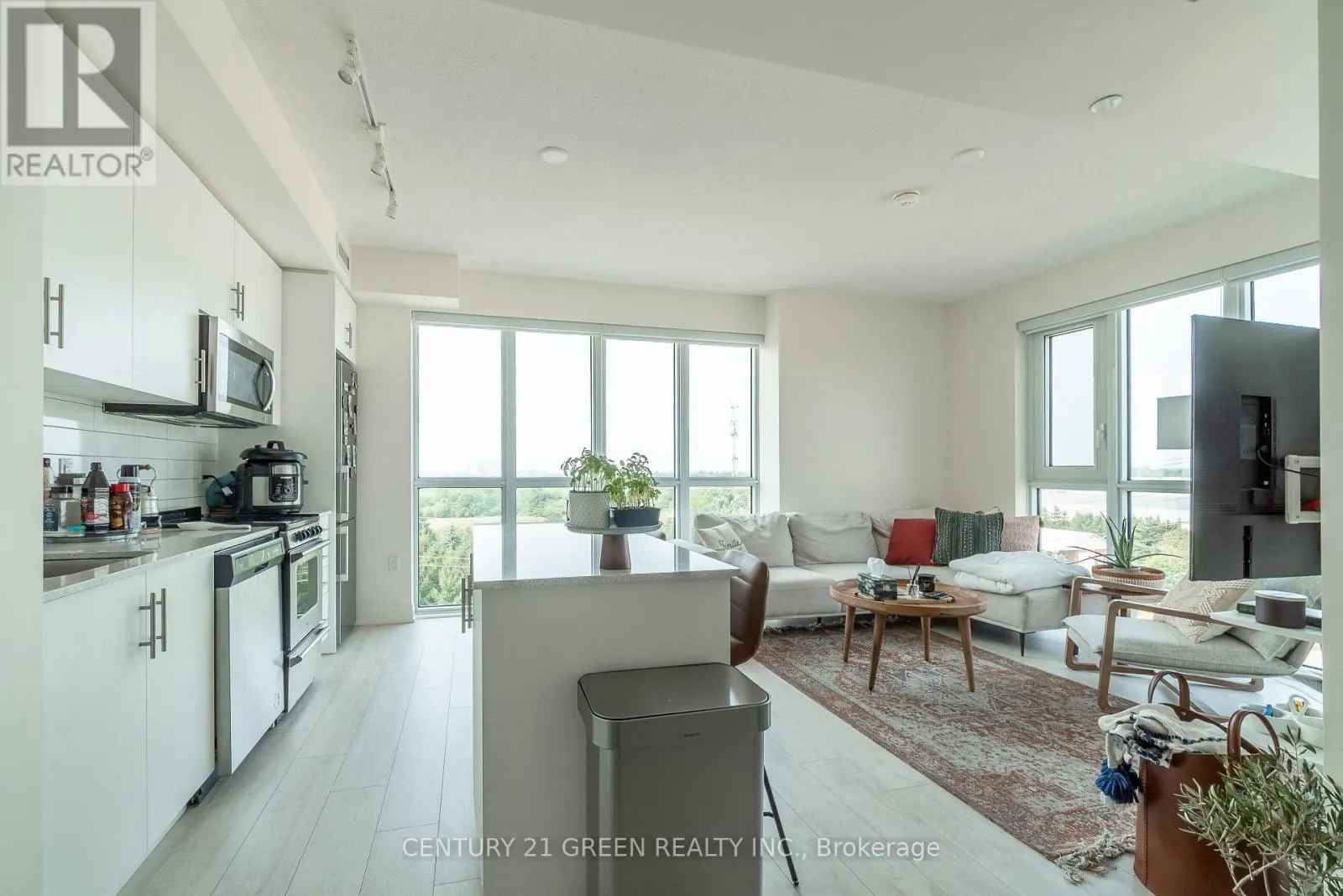 506 - 509 DUNDAS STREET W