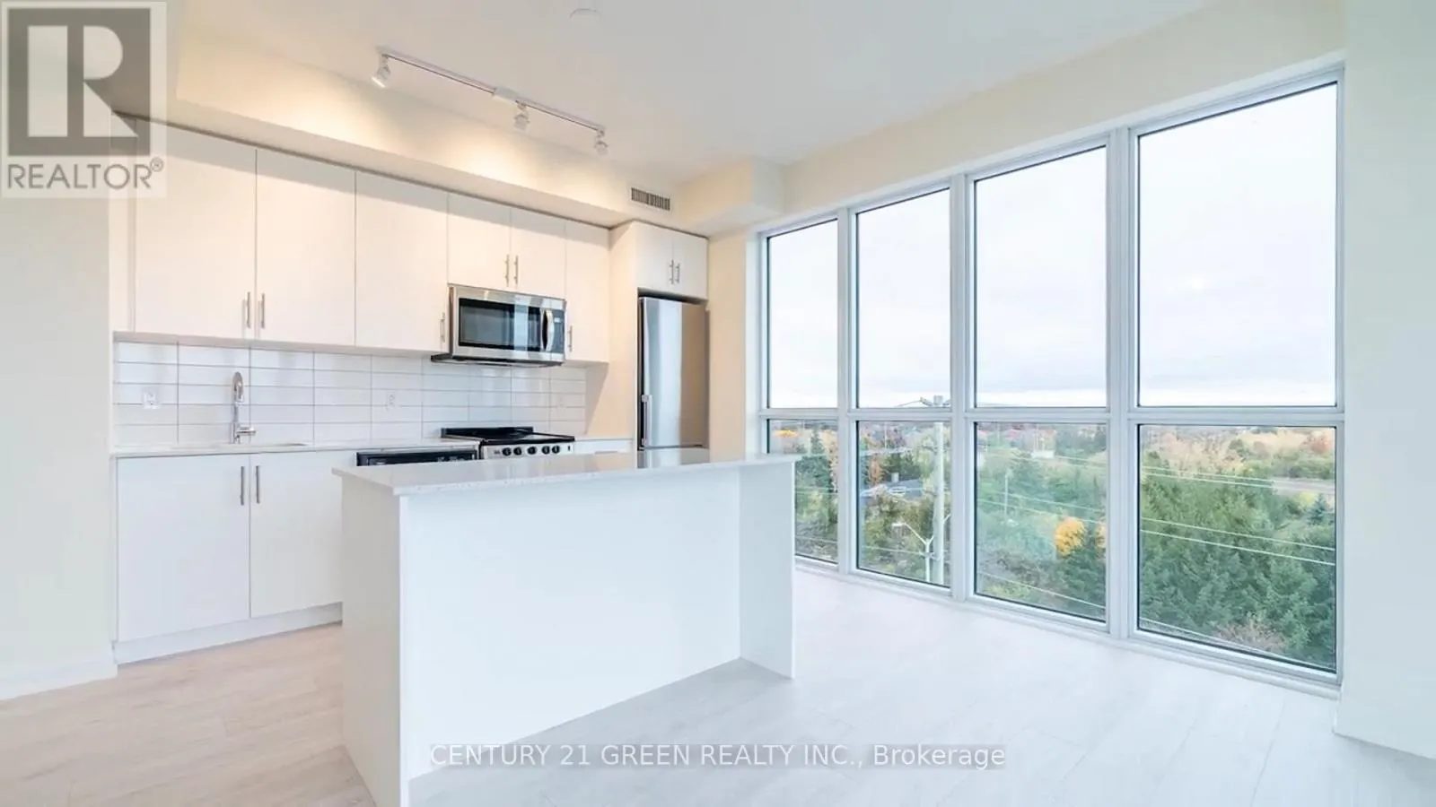 506 - 509 DUNDAS STREET W