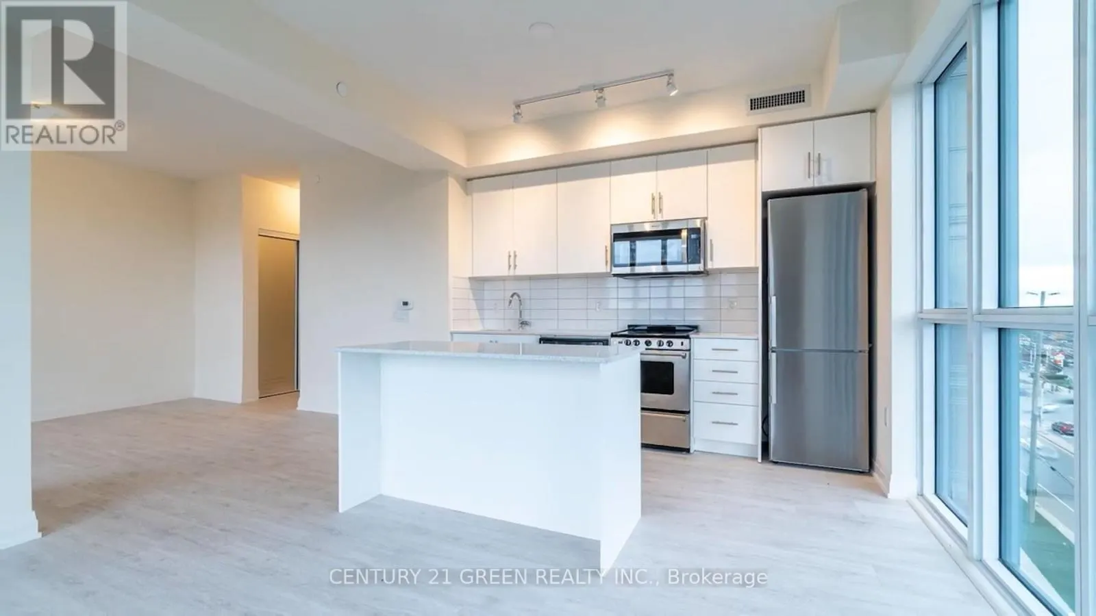 506 - 509 DUNDAS STREET W