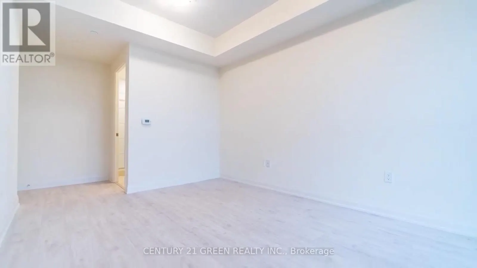 506 - 509 DUNDAS STREET W