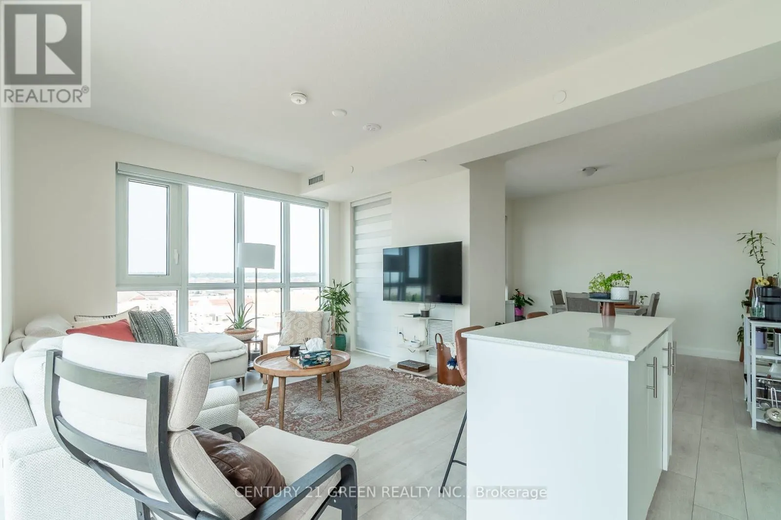 506 - 509 DUNDAS STREET W