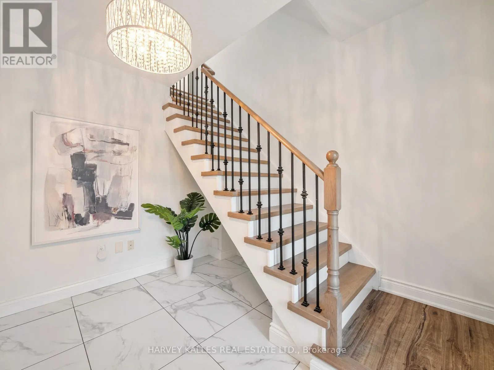 18 - 2340 PARKHAVEN BOULEVARD