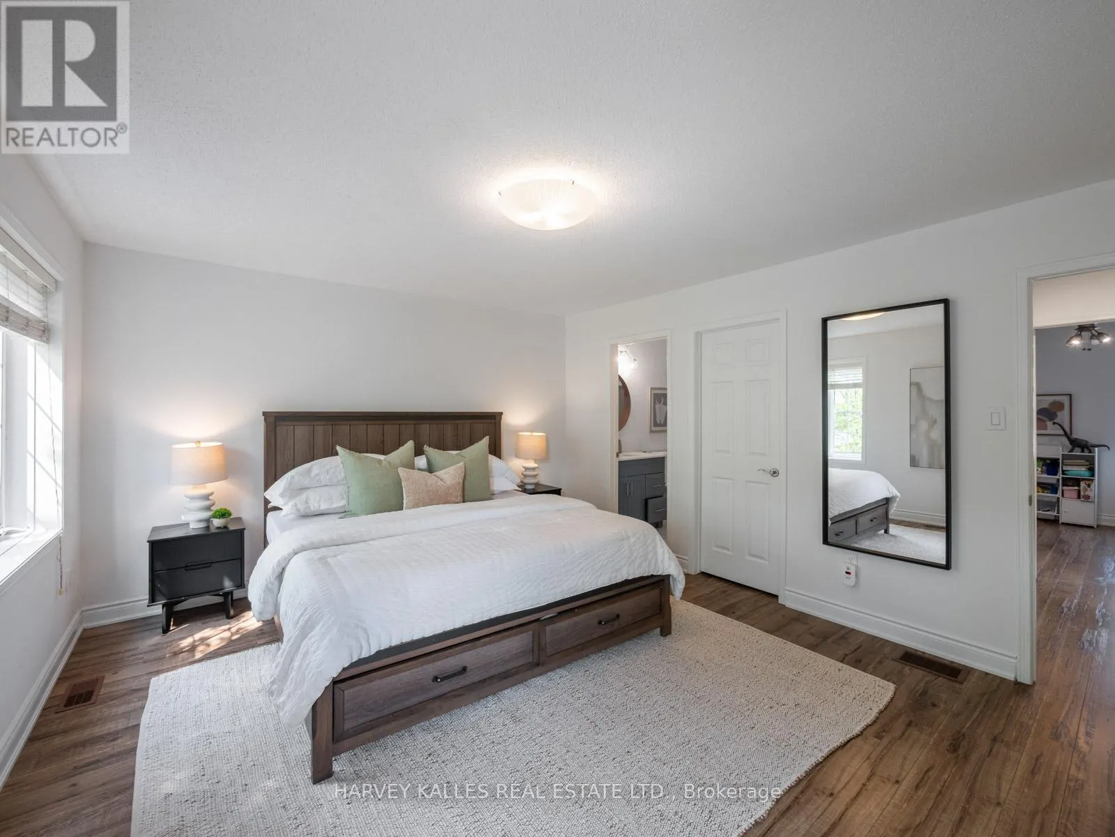 18 - 2340 PARKHAVEN BOULEVARD