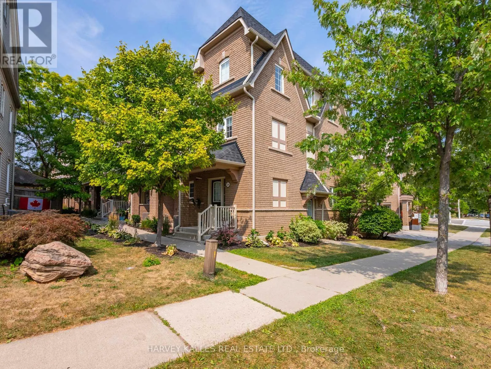 18 - 2340 PARKHAVEN BOULEVARD