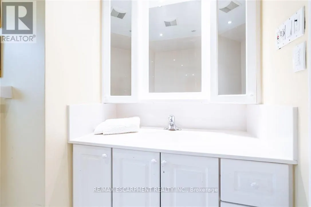 426 NORTH SHORE BOULEVARD W