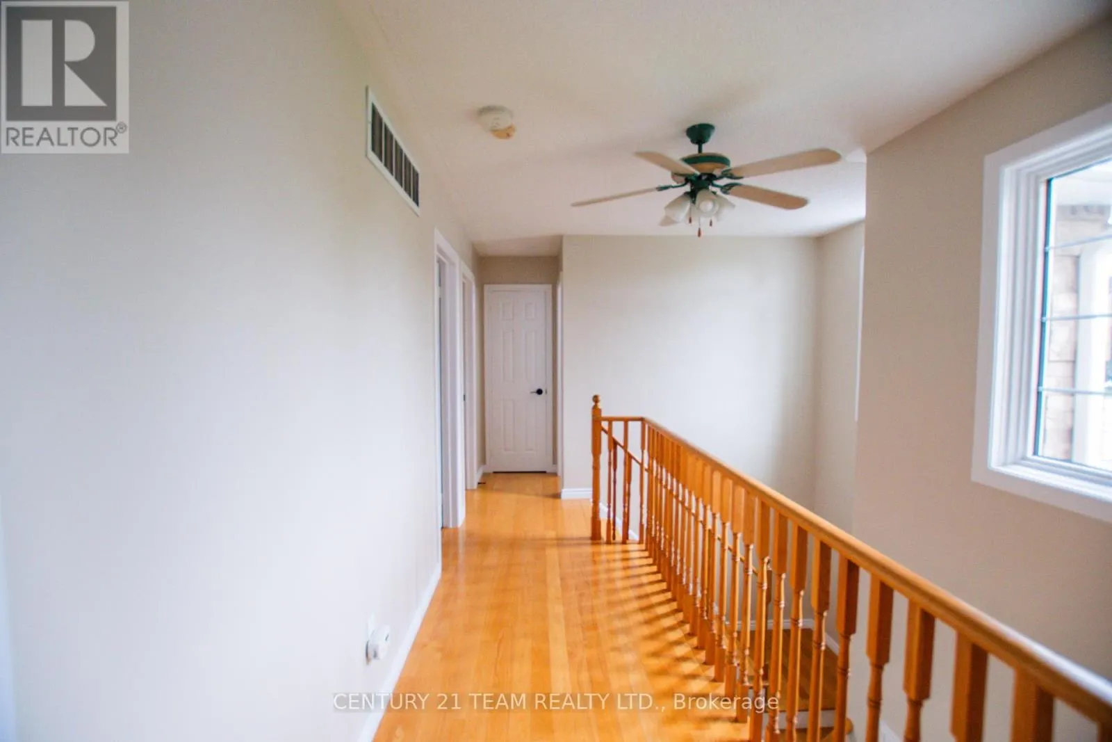 17 RUDDELL CRESCENT