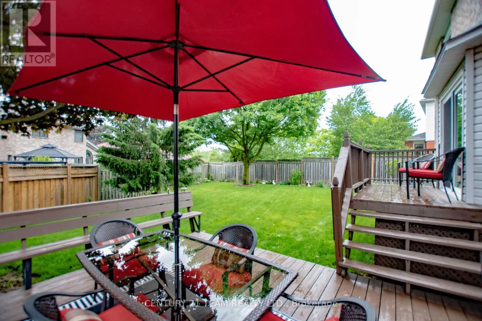 17 RUDDELL CRESCENT