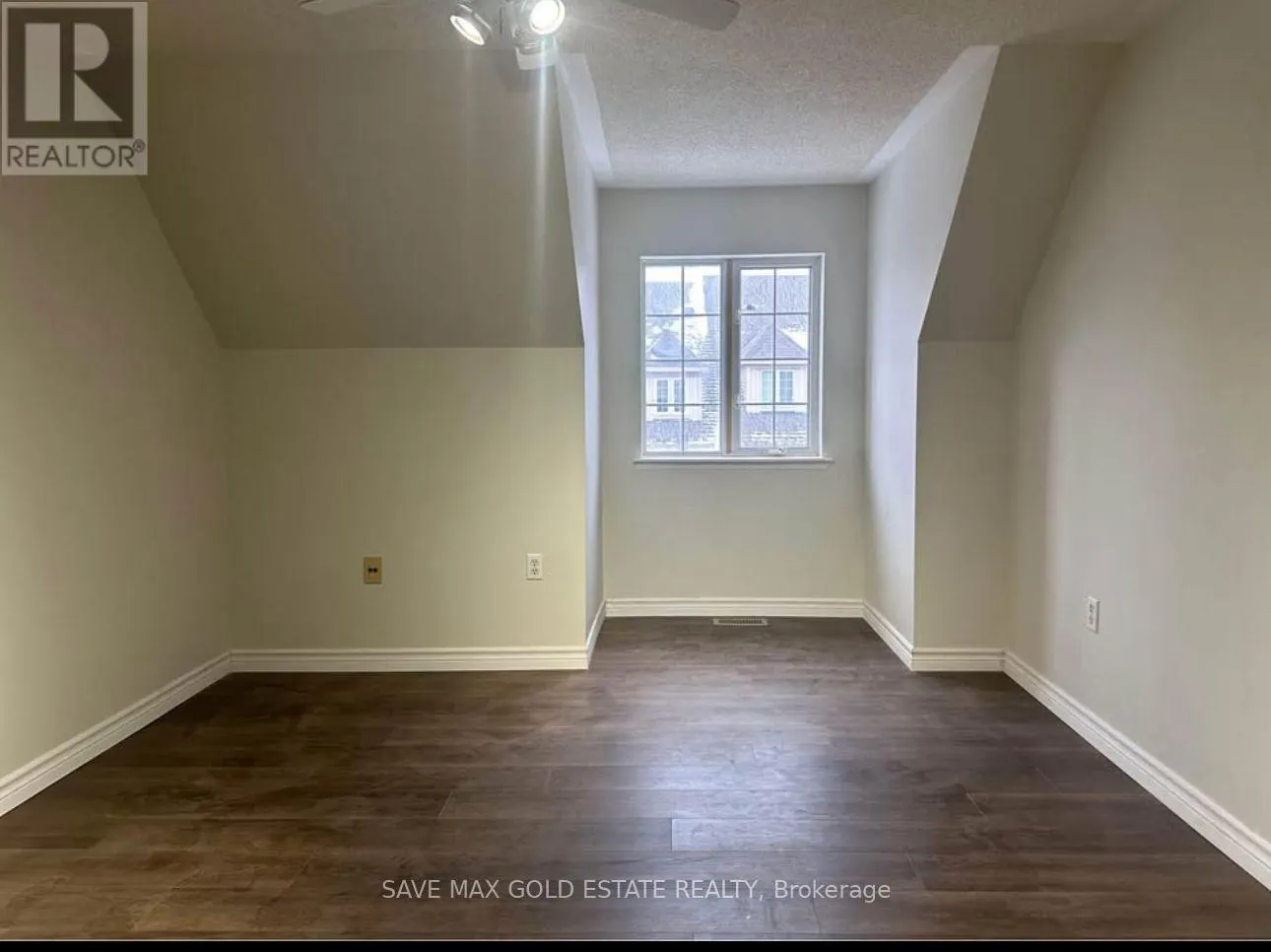 14 - 75 STRATHAVEN DRIVE