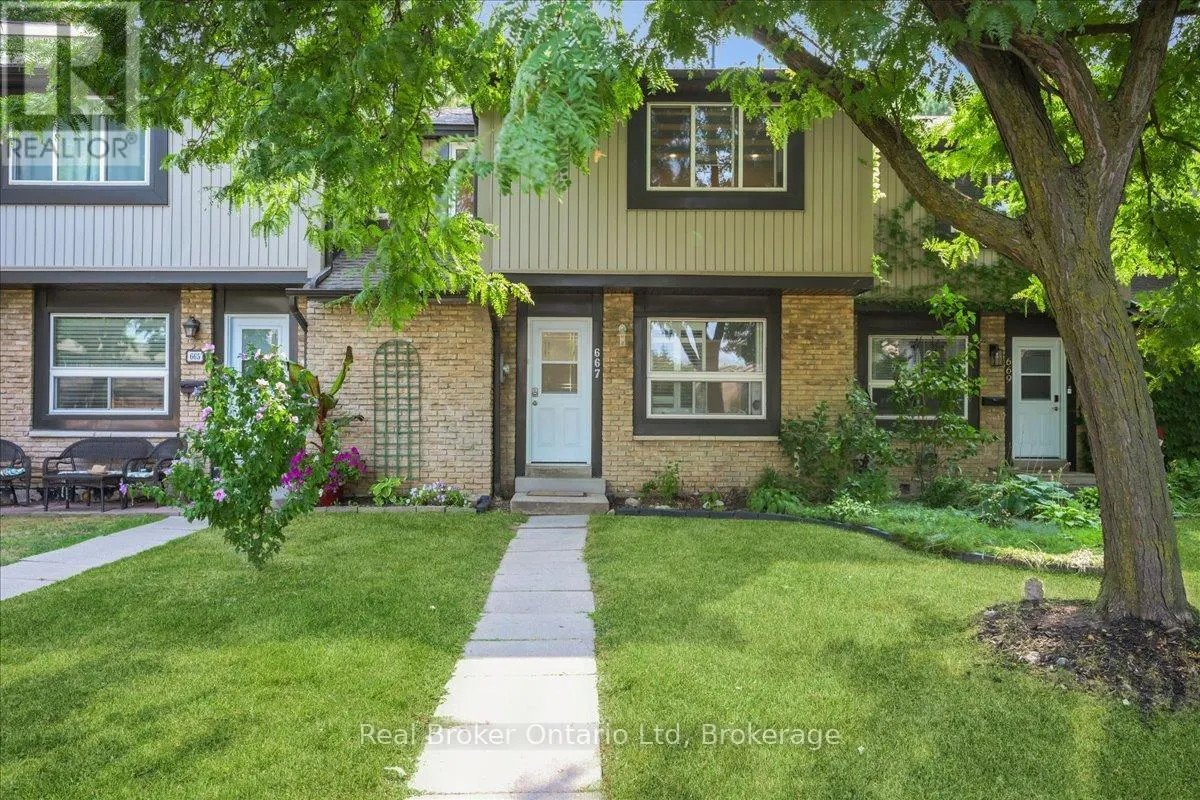 667 WOODWARD AVENUE
