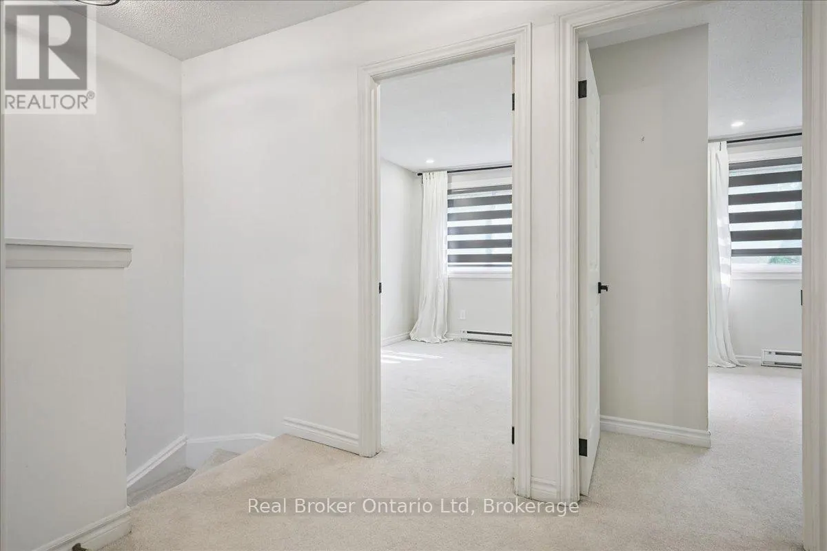 667 WOODWARD AVENUE