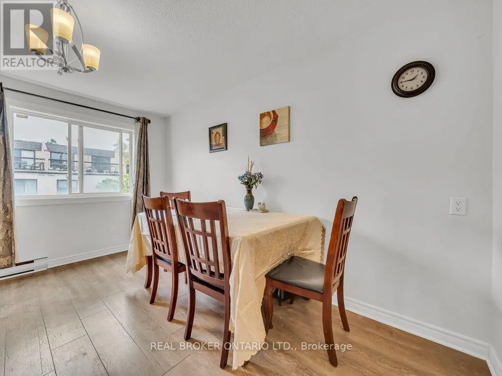 128 - 1050 FALGARWOOD DRIVE
