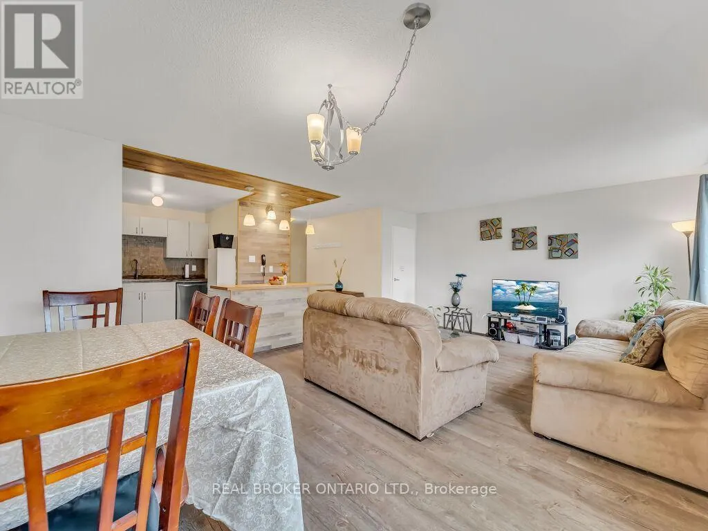 128 - 1050 FALGARWOOD DRIVE