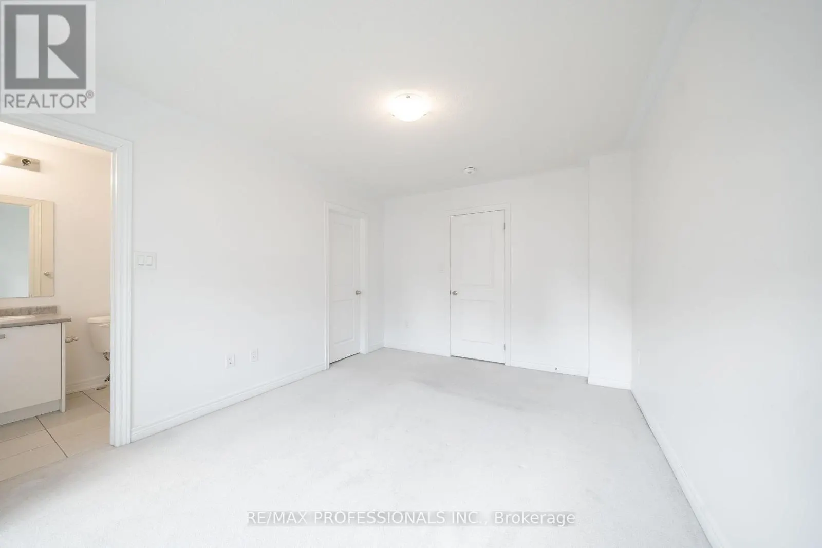 3952 LEONARDO STREET