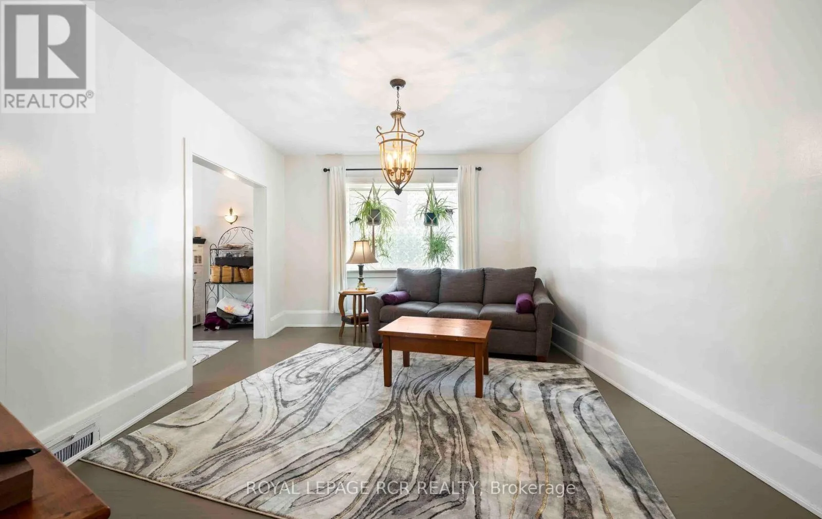 7 THIRD AVENUE