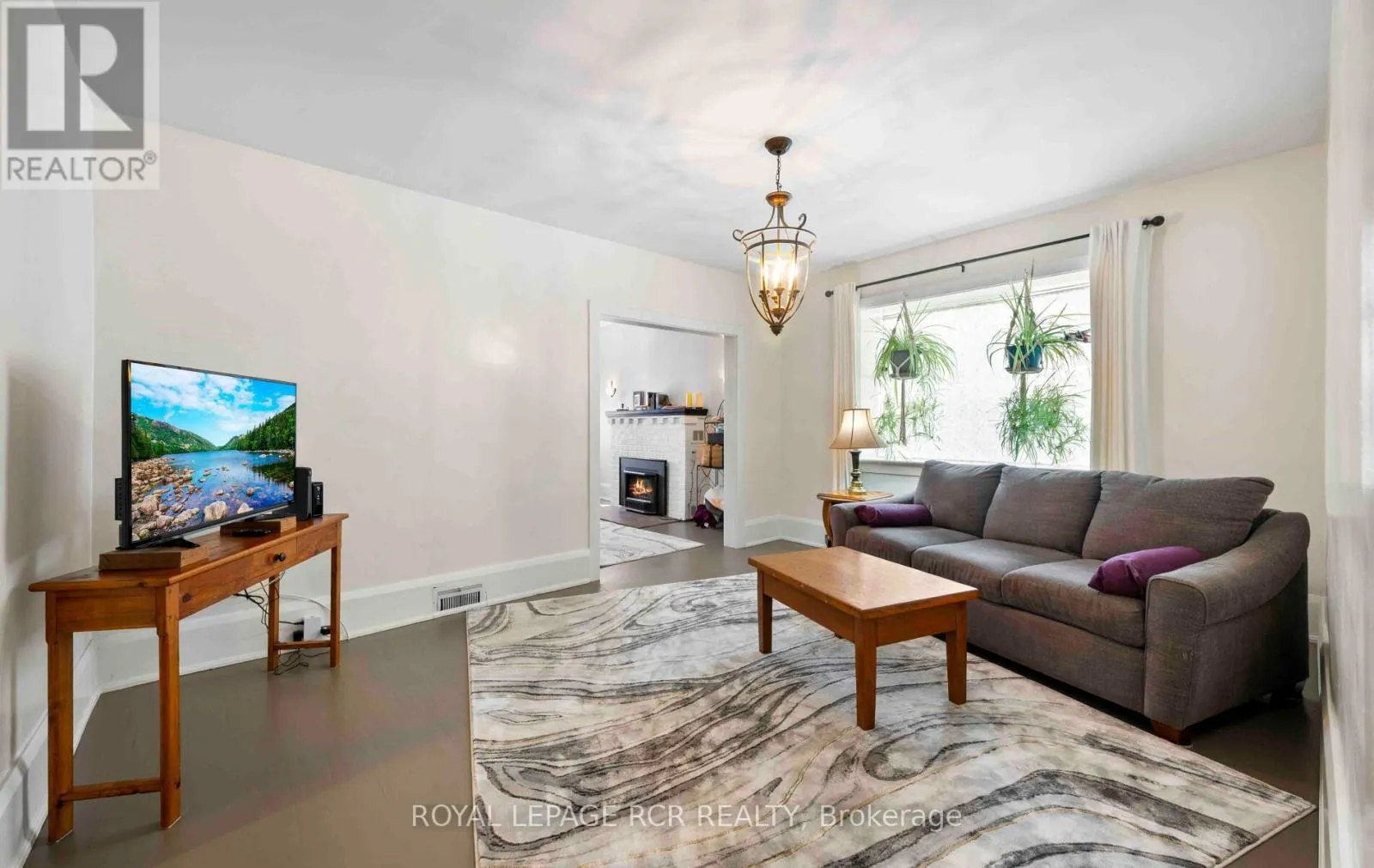 7 THIRD AVENUE