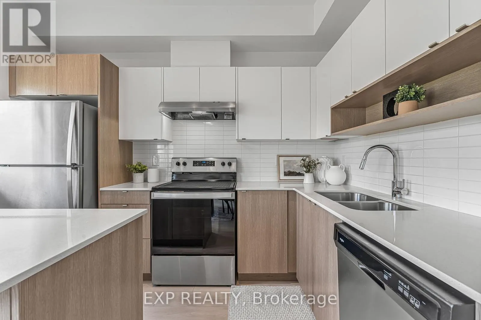 90 - 1121 COOKE BOULEVARD