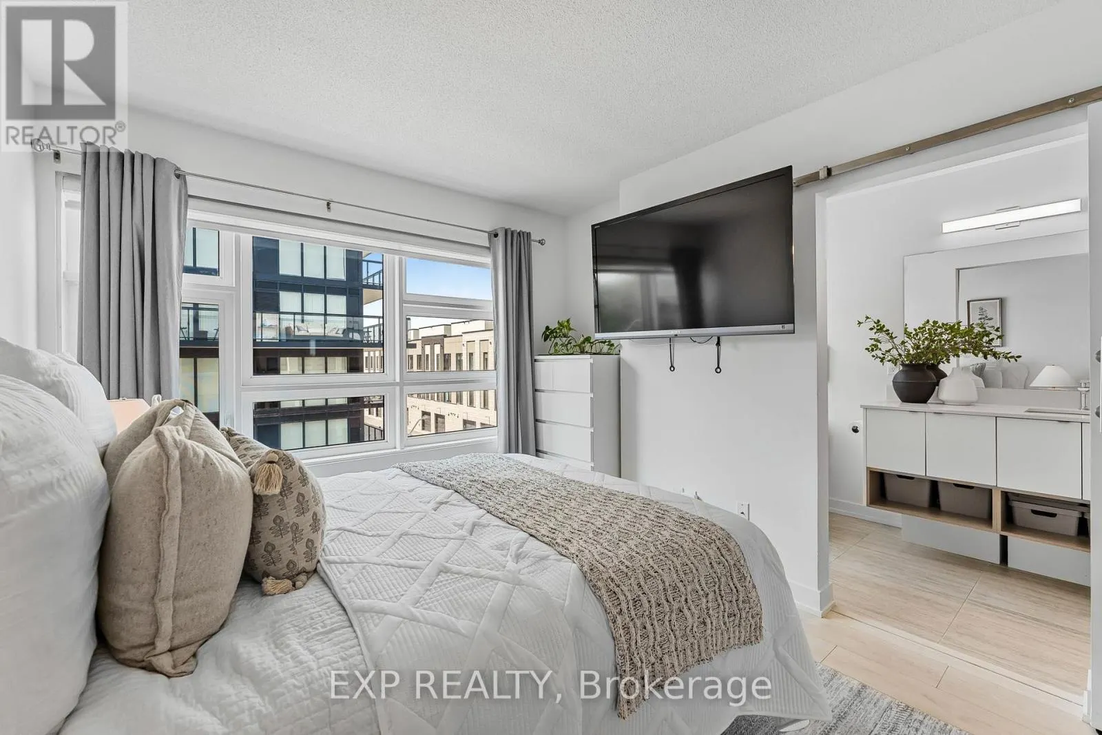 90 - 1121 COOKE BOULEVARD
