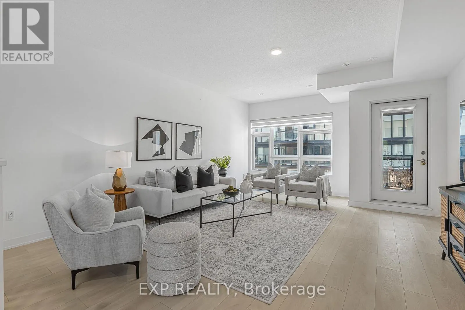 90 - 1121 COOKE BOULEVARD