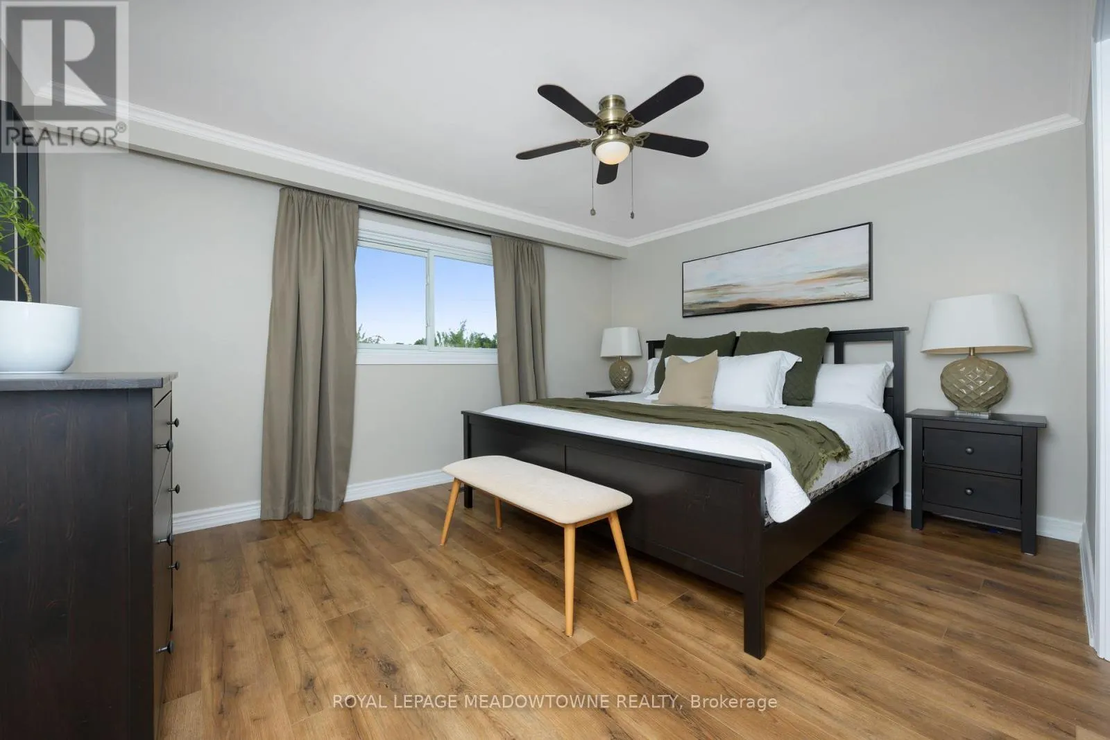 8 LUCINDA PLACE