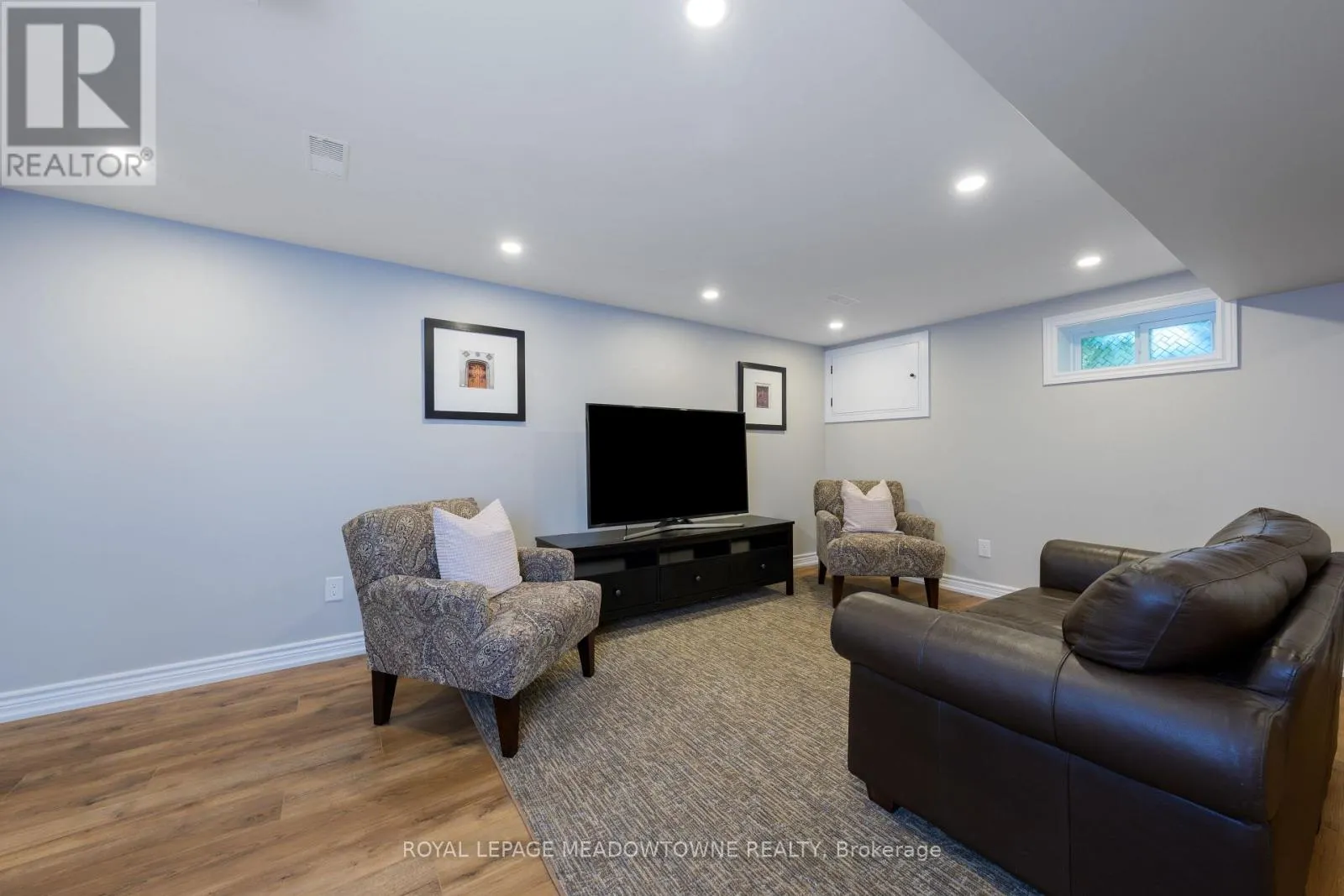 8 LUCINDA PLACE