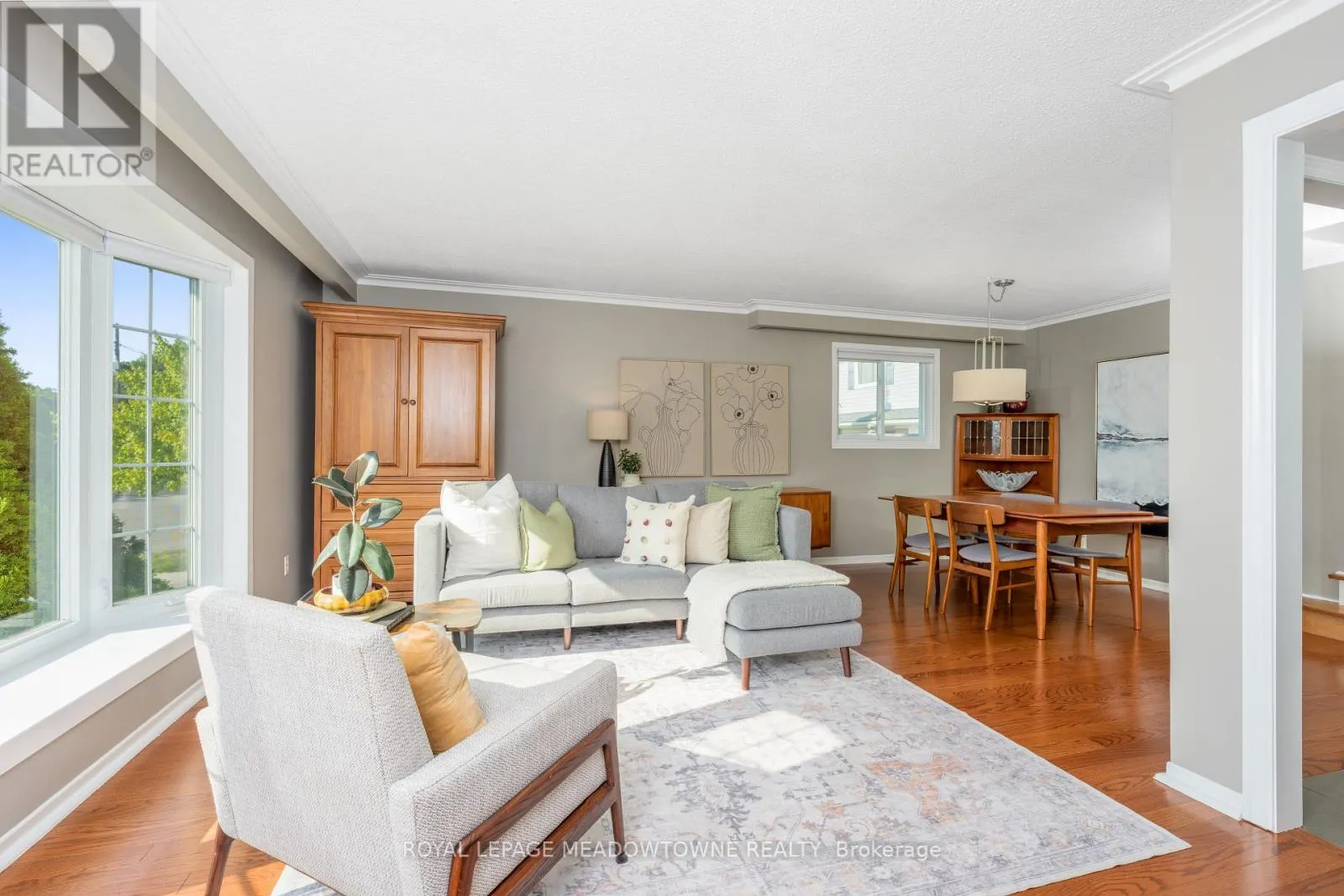 8 LUCINDA PLACE