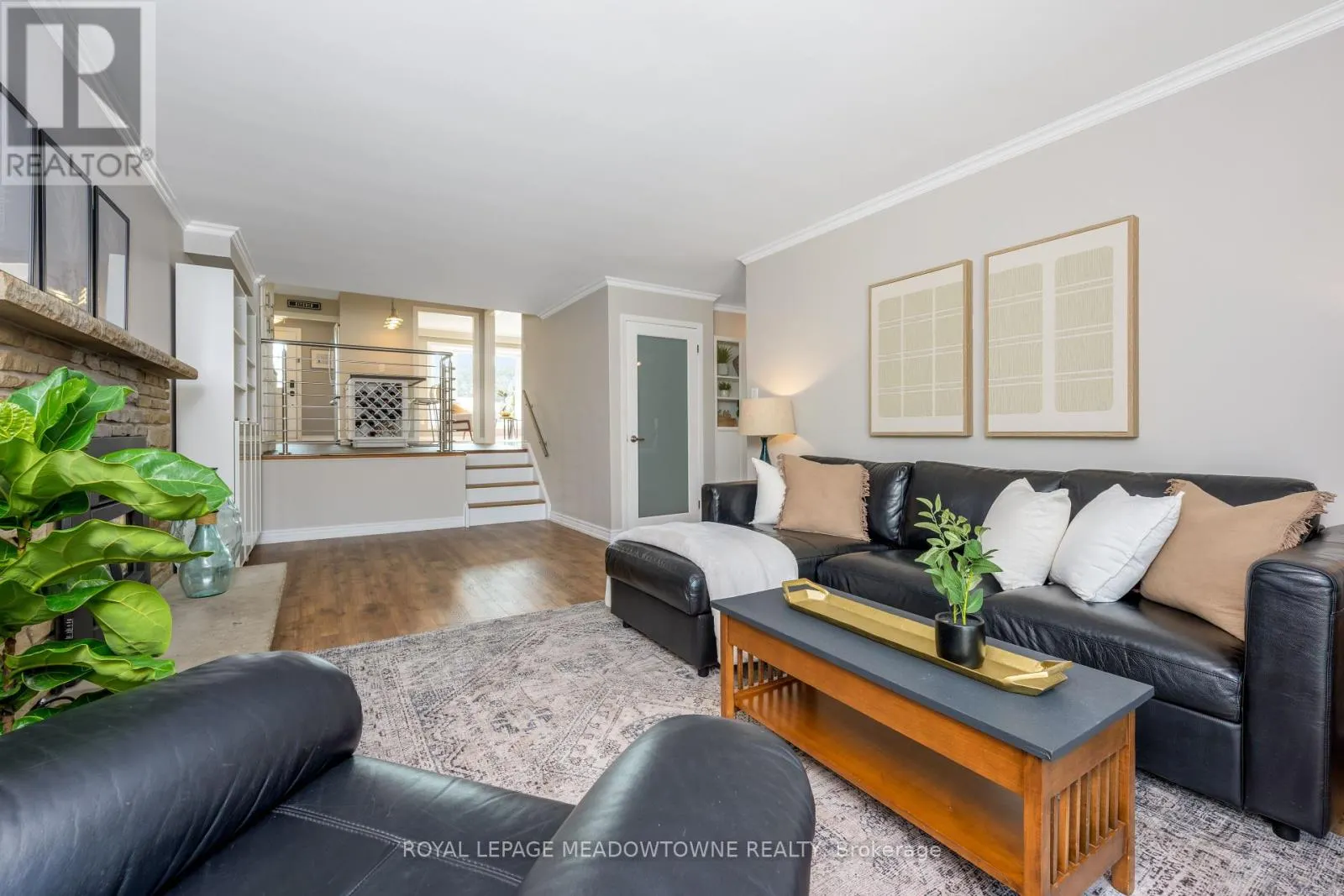 8 LUCINDA PLACE