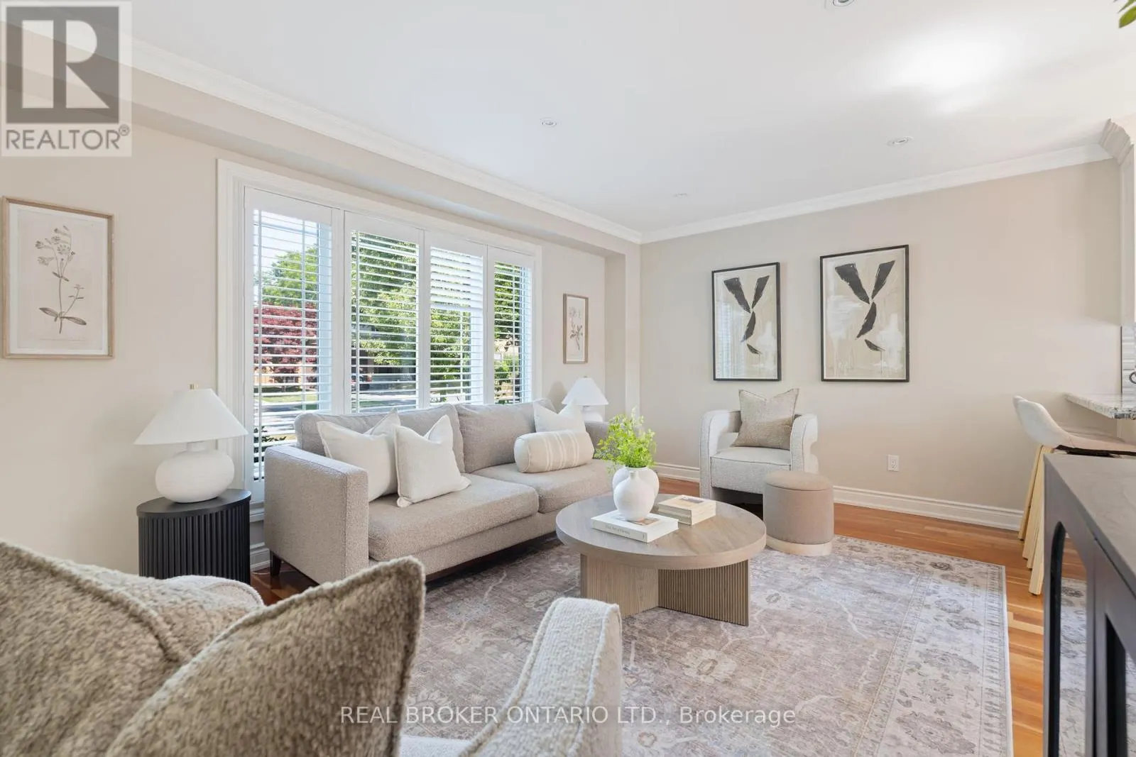 264 TROWBRIDGE PLACE