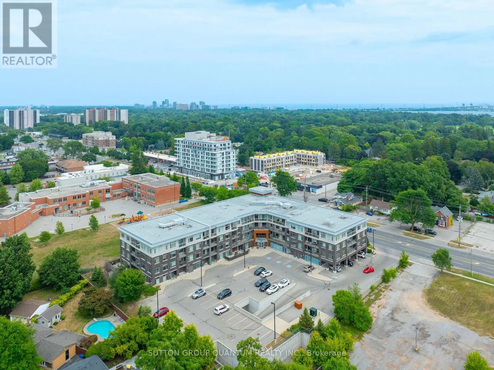 418 - 457 PLAINS ROAD E