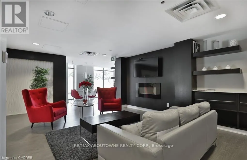 211 - 1284 GUELPH LINE