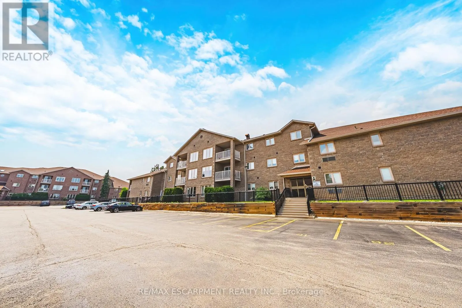 6 - 3050 PINEMEADOW DRIVE