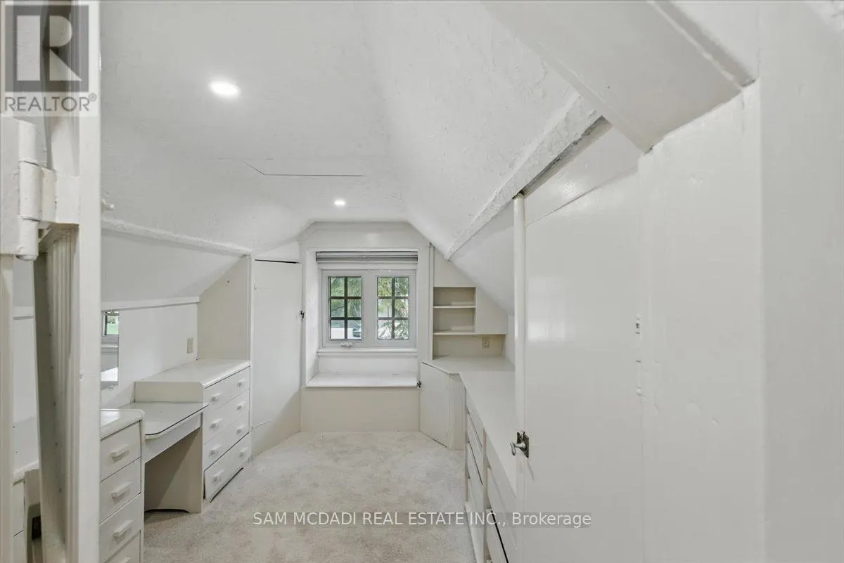 62 MAPLE AVENUE S