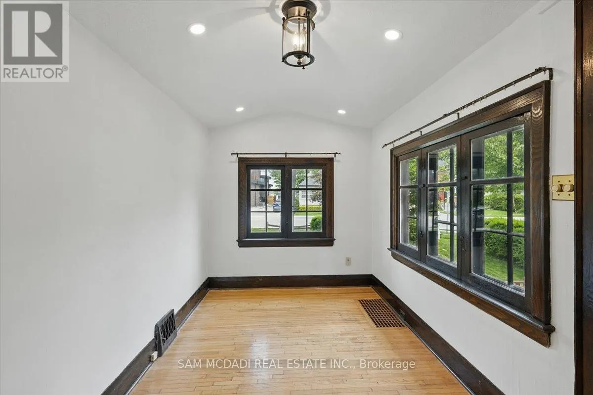 62 MAPLE AVENUE S
