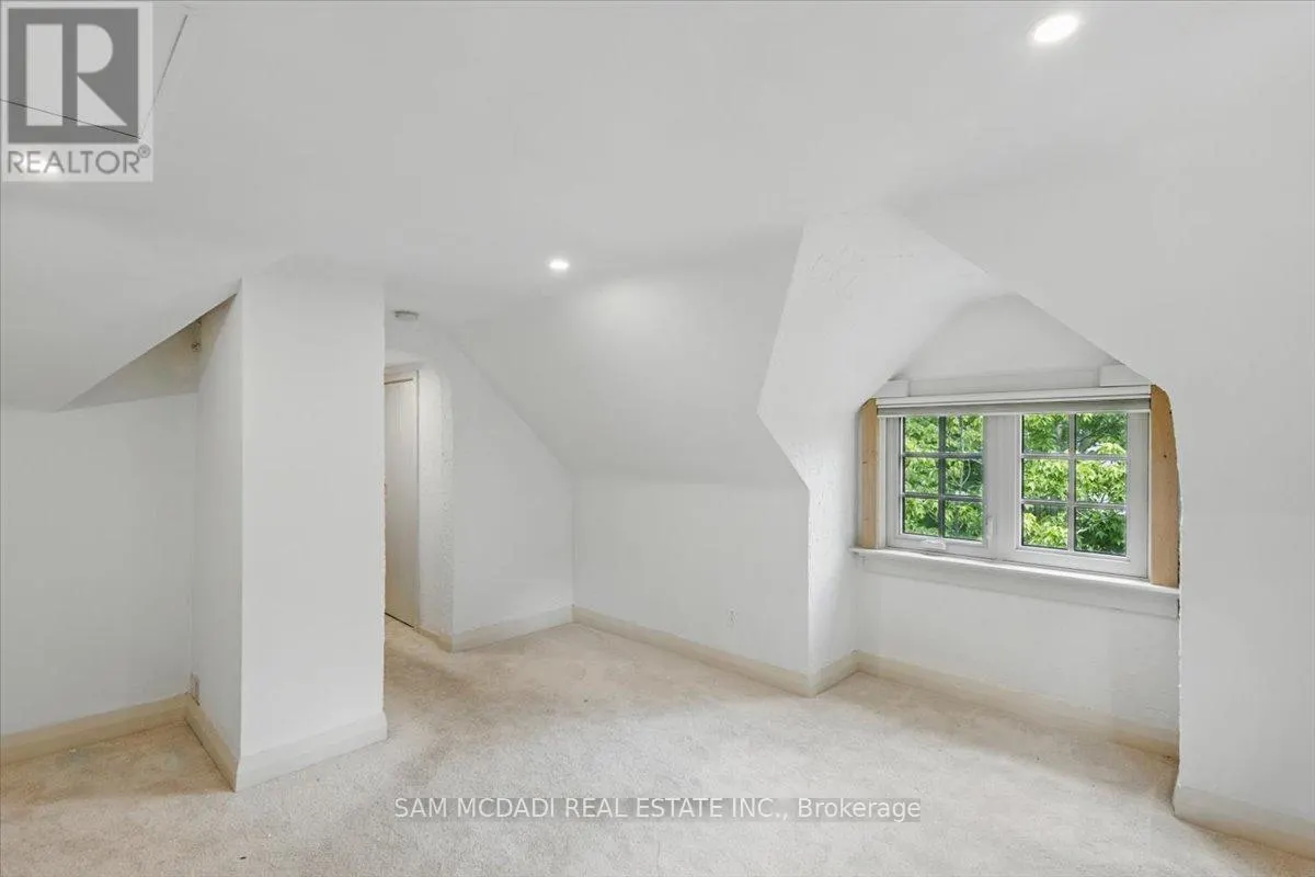 62 MAPLE AVENUE S