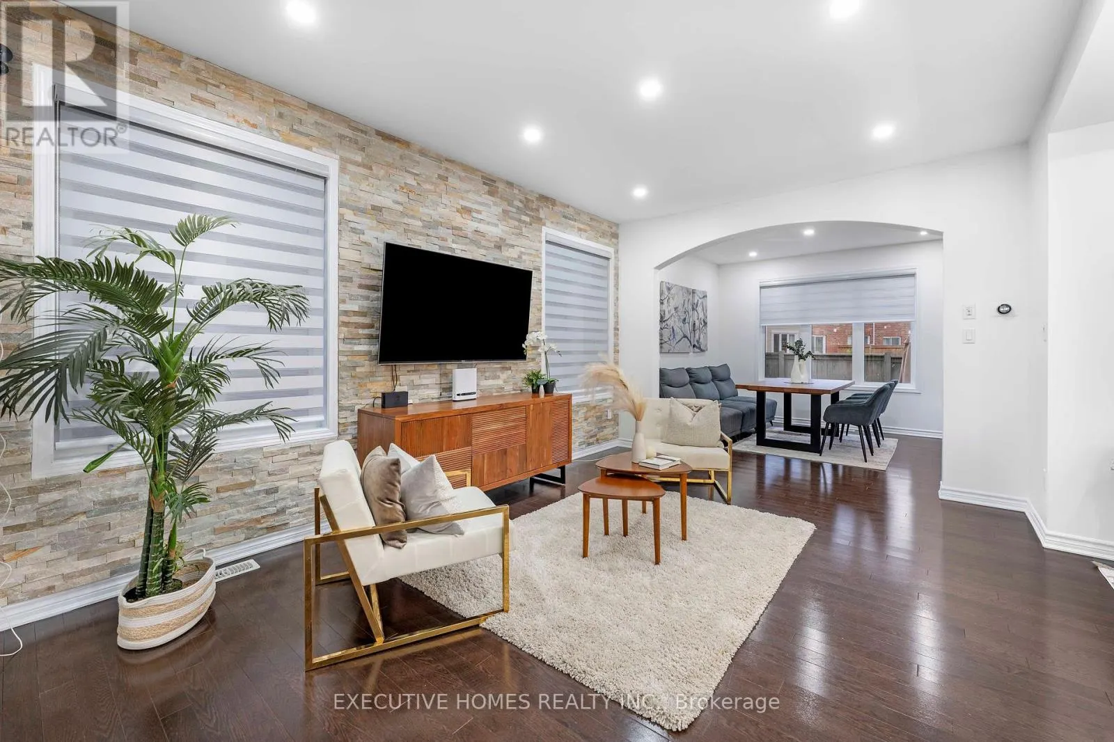 1496 FARMSTEAD DRIVE