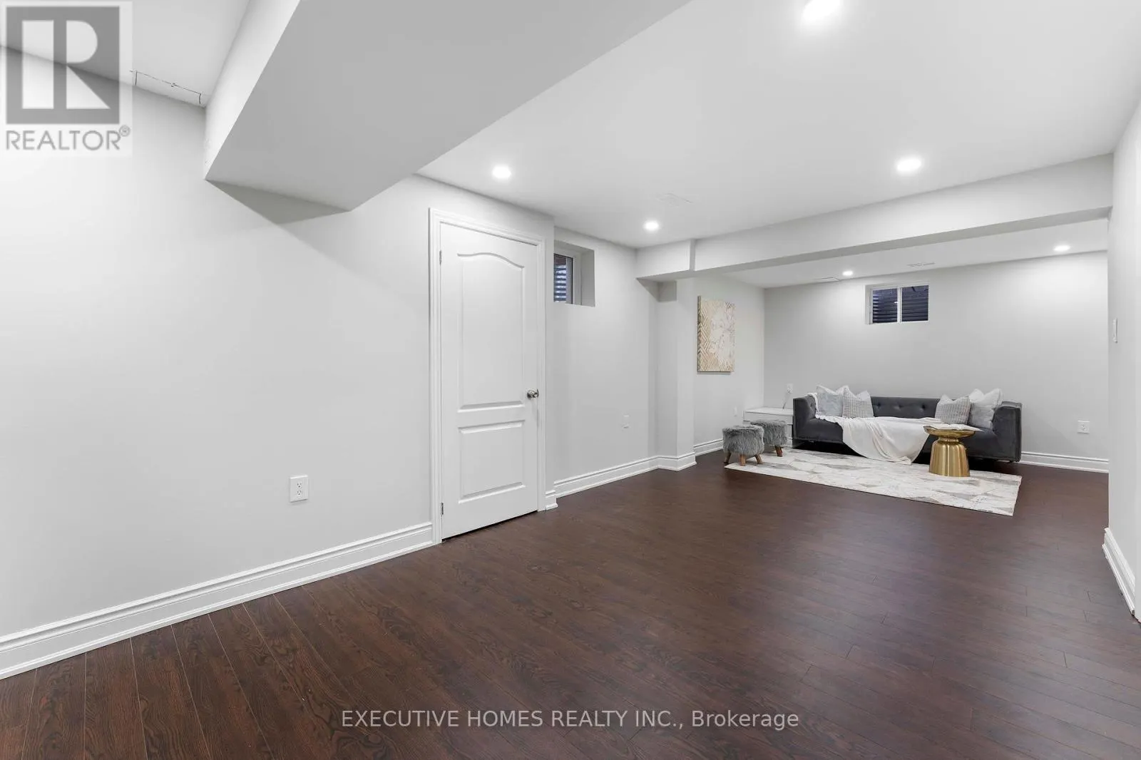 1496 FARMSTEAD DRIVE