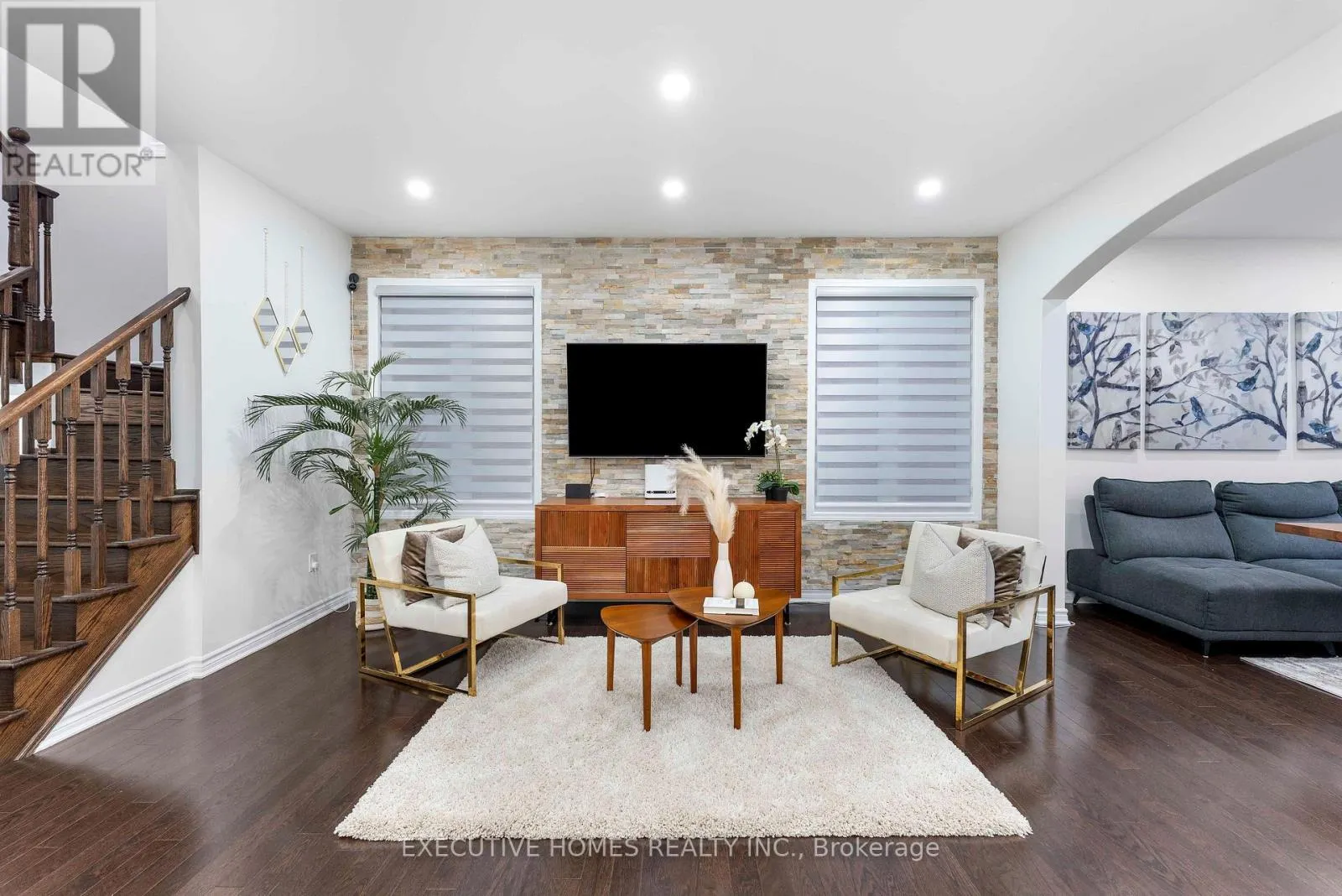 1496 FARMSTEAD DRIVE