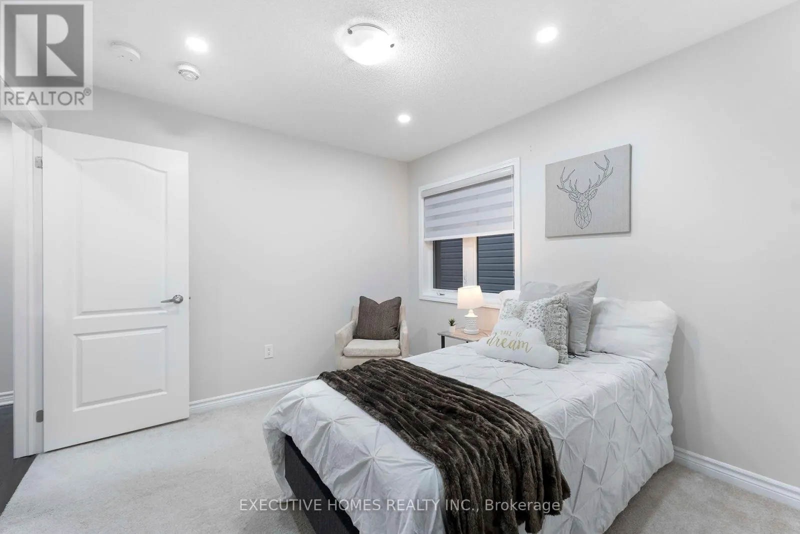 1496 FARMSTEAD DRIVE