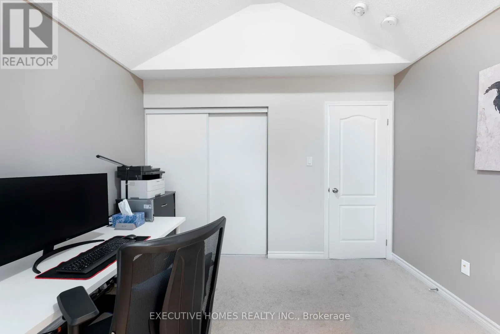 1496 FARMSTEAD DRIVE