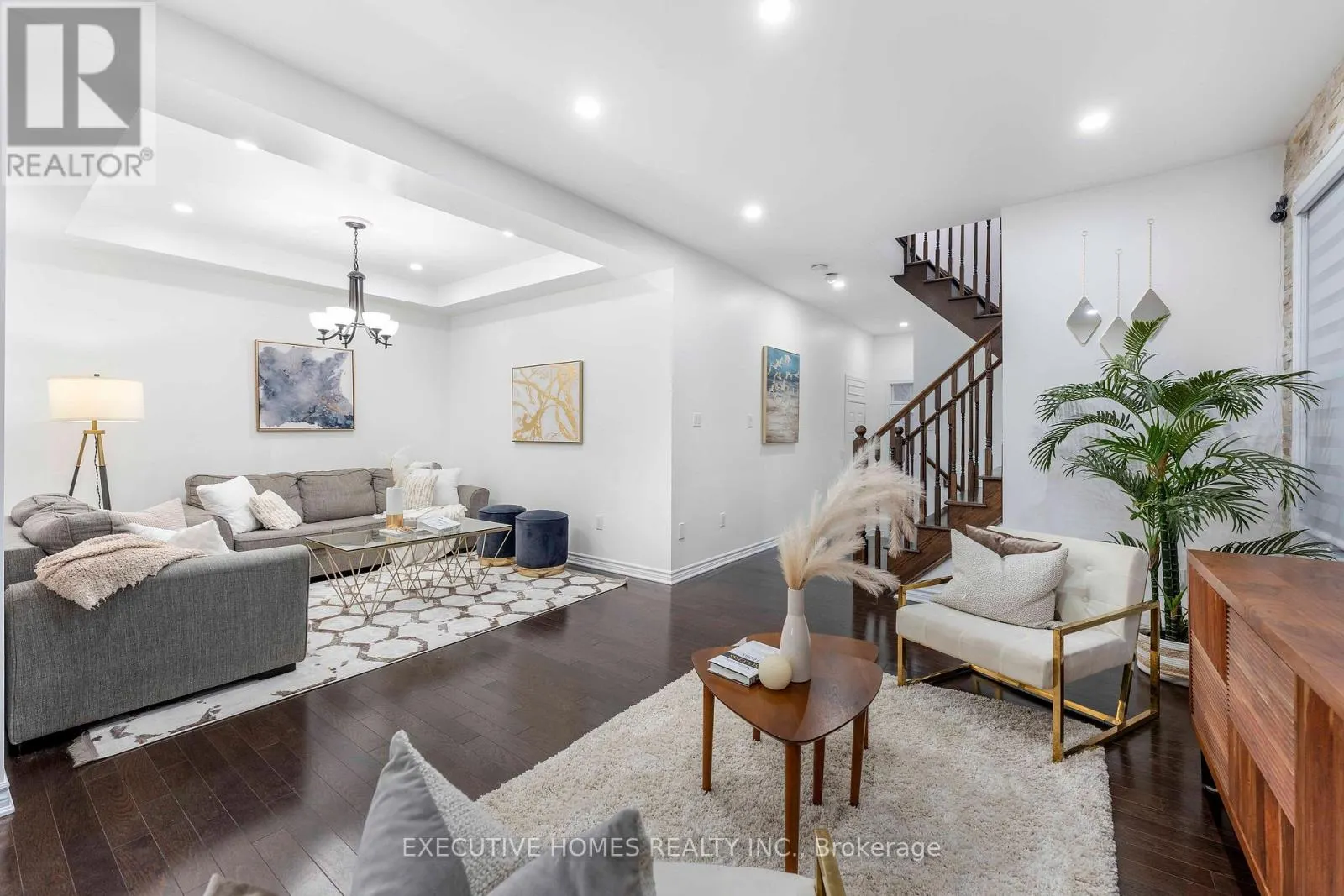 1496 FARMSTEAD DRIVE